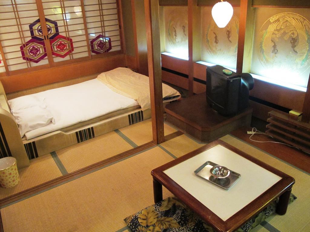 Albergue Yoshi'S House Osaka Exterior foto